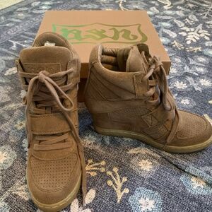 Ash Brown Suede Boots 38M
